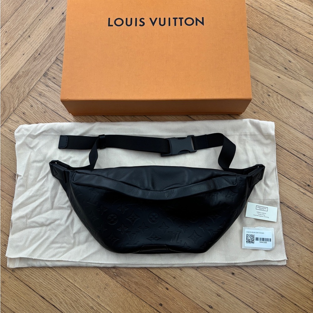 Louis Vuitton Discovery Bumbag PM Monogram Shadow - Picture 2 of 12